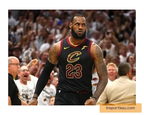 詹姆斯对魔术历史出场王纪念鞋 1612数字见证辉煌里程碑